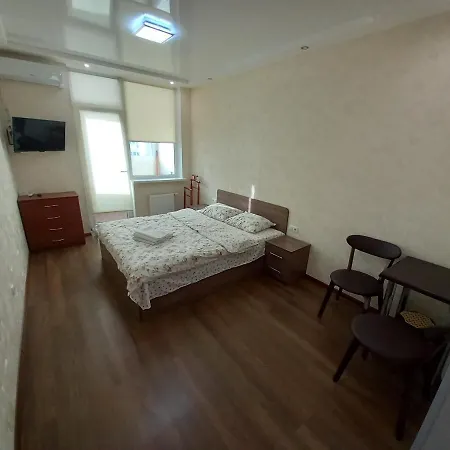 Апартаменты Smart Drahomanova 2а Киев