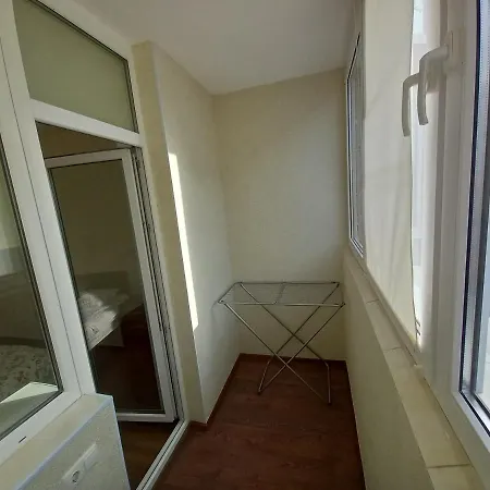Апартаменты Smart Drahomanova 2а Киев